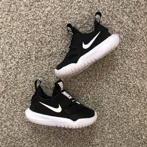 Toddler Nike flex runner sneakers